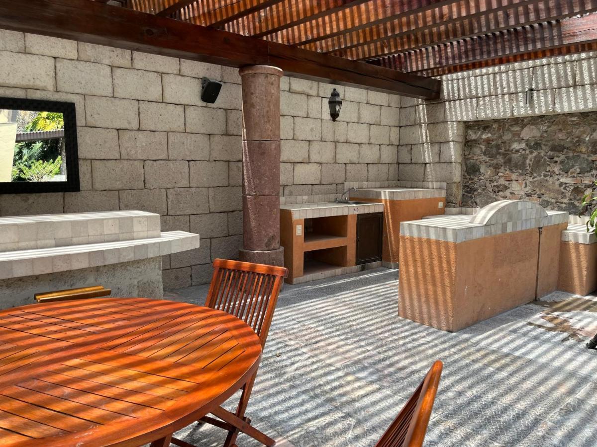 Cousy San Rafael, 3 Blocks From The Parish, Pool, Bbq And Terrace *